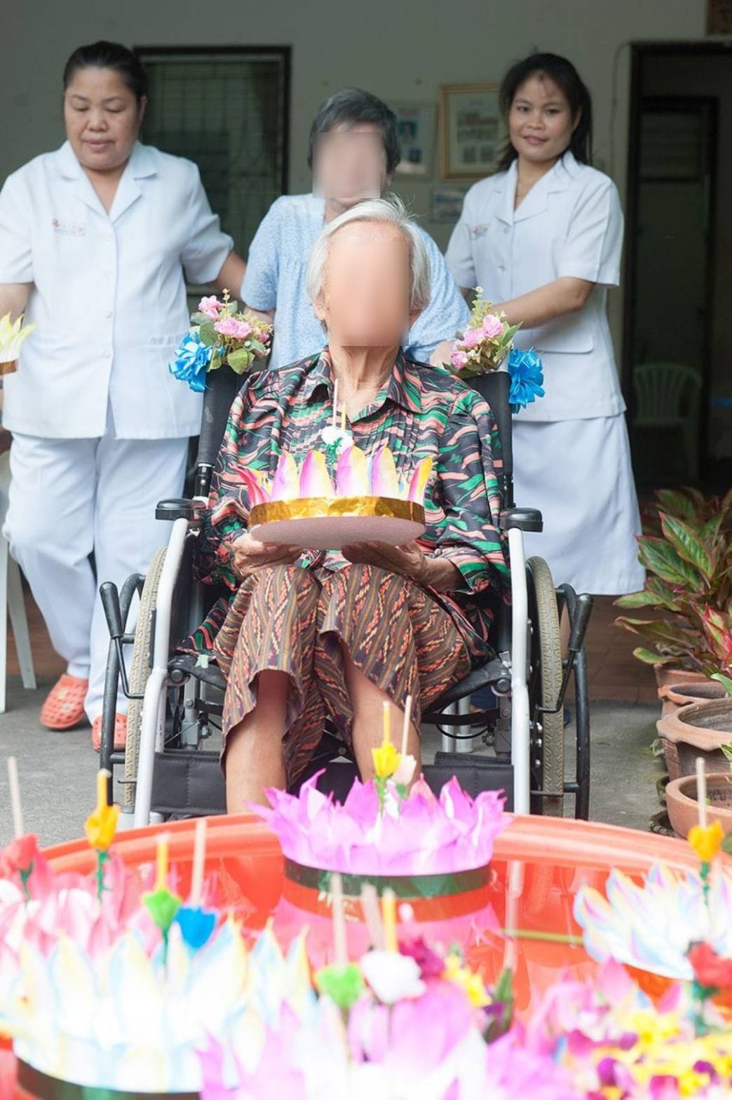 ดูแลผู้สูงอายุ-โกลเด้นไลฟ์-ลอยกระทง2013_254